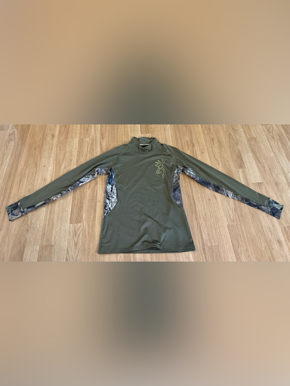 EUC Browning Men's Riser Base Layer Long Sleeve Thermal Shirt - Green Camo - M